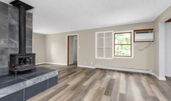 81 Union Ave, Amityville, NY 11701