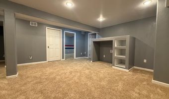 1720 MAROON Dr, Cheyenne, WY 82001