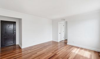 906 S WASHINGTON St S 307, Alexandria, VA 22314