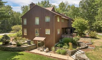 82 Pilgrim Dr, Bedford, NH 03110