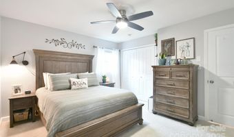 4014 Larkspur Ln, Charlotte, NC 28205