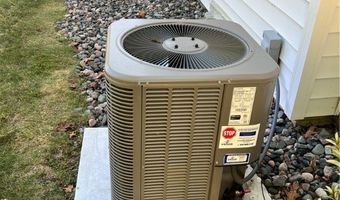 2543 Burlingham Dr, Ashtabula, OH 44004