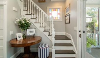 6 Bayside Ave, Newport, RI 02840