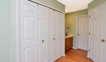 4471 Hillside Ct, Ann Arbor, MI 48105
