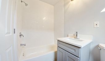827 LINDEN St W, Allentown, PA 18101