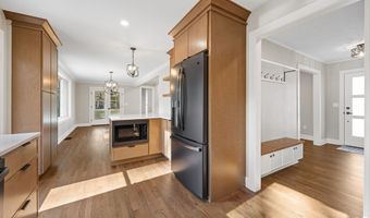 27 Tuttle Ct, Bethany, CT 06524