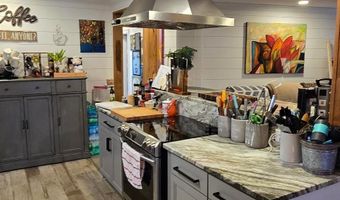 657 4th St NW, Arab, AL 35016