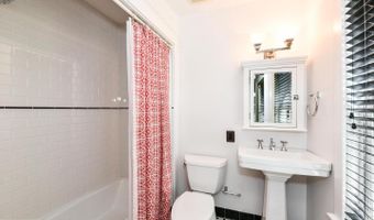 1812 N RANDOLPH St, Arlington, VA 22207