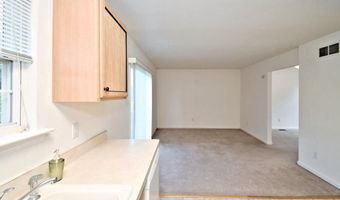 5631 STONECROFT Ln, Allentown, PA 18106