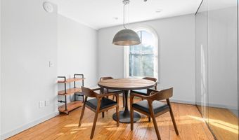146 Duke St, East Greenwich, RI 02818