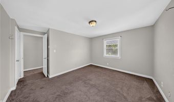 378 Hillwood Dr, Akron, OH 44320