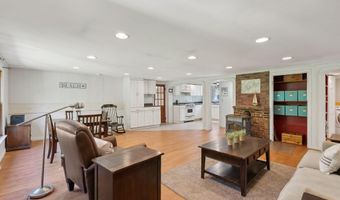 592 Old Stage Rd, Arrowsic, ME 04530