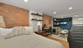 164 F St 4, Boston, MA 02127