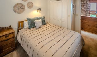 200 Summit Ledges Ln, Banner Elk, NC 28604