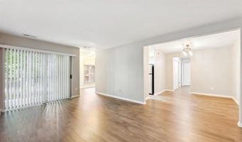3322 WOODBURN VILLAGE Dr 13, Annandale, VA 22003