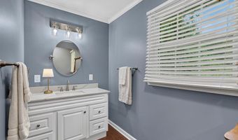379 NE Morningside Ln, Abingdon, VA 24210