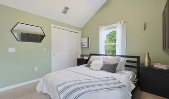 460 Richardson Ave, Attleboro, MA 02703
