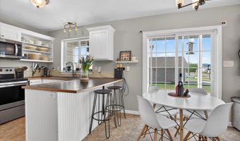 5590 Stuart Ave, Chubbuck, ID 83202