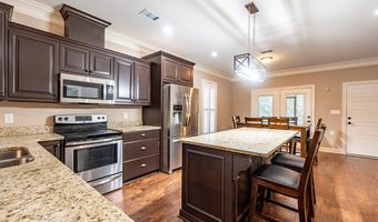 1739 ARLINGTON PARK Cir, Albany, GA 31701