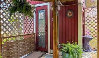 7052 WARDELL St, Annandale, VA 22003