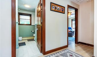 41 Mount View Ave, North Kingstown, RI 02852