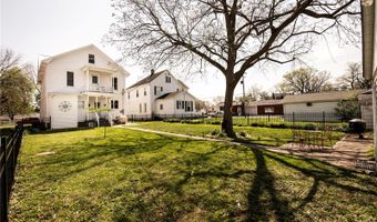 225 S Main, Red Bud, IL 62278