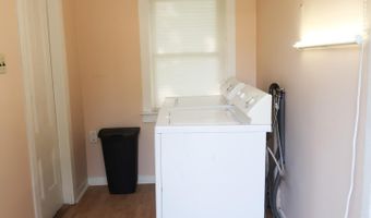 22 E Chestnut St, Augusta, ME 04330