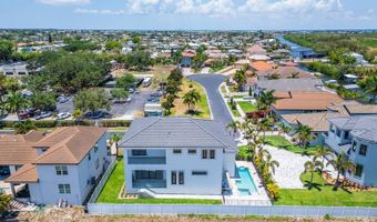 517 Treviso Dr, Apollo Beach, FL 33572
