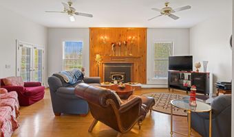 63 Fenton Way, Bangor, ME 04401