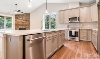 19 Craftsman Overlook Rdg, Arden, NC 28704