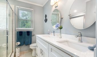 2722 Hillmont Dr, Charlotte, NC 28226