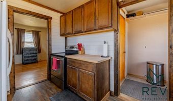 15 Arrowhead Dr, Cody, WY 82414