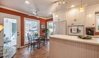 93 Wildwood Rd, Alexander City, AL 35010