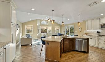 3 Bell Ct, Airmont, NY 10901