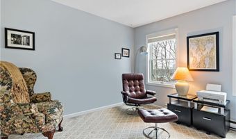 413 North Ln, Bristol, RI 02809