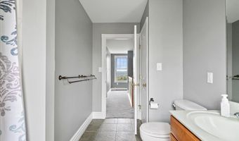 34 Goldsbury Woods Rd, Barre, VT 05641