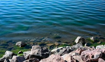 196 W Lake Dr, Arlington, SD 57212
