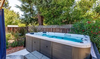 113 Sherwood Dr, Santa Rosa, CA 95405