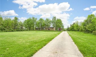 2635 Martin Rd, Akron, OH 44333
