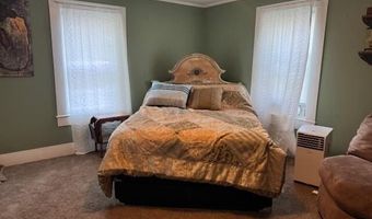 89 Larkin St, Bangor, ME 04401