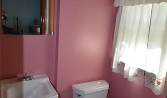 3 Grant St, Attleboro, MA 02703