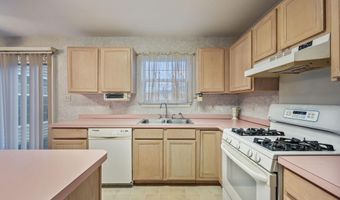 36 E MOYER Dr, Bear, DE 19701