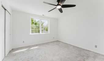 2725 S WALTER REED Dr B, Arlington, VA 22206