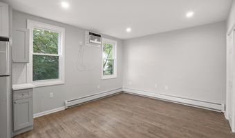 14 W 19TH St, Bayonne, NJ 07002