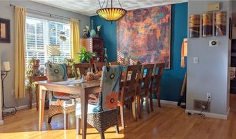 4 Spinnaker Dr, East Providence, RI 02915