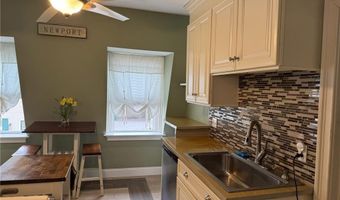 4 Hammond St 5, Newport, RI 02840