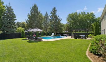 4232 N TERRAVIEW Dr, Appleton, WI 54913