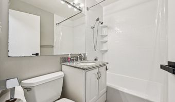 1334 S Dunton Ave, Arlington Heights, IL 60005