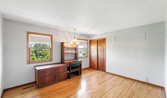 1404 Nile Kinnick Dr S, Adel, IA 50003