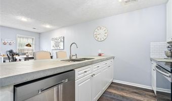 2428 E UNIVERSITY Dr, Auburn, AL 36830